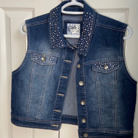 Kids sleeveless jeans jacket with rhinestones. - Picture 2 of 2
